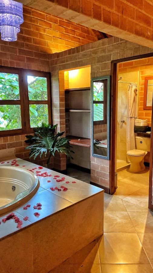 Finca Turistica De Alojamiento Rural Avalon Jardin Ngoại thất bức ảnh